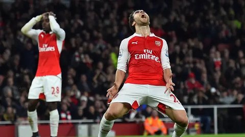 Mathieu Flamini. Eks gelandang Prancis berusia 38 tahun yang pensiun pada Juli 2019 bersama Getafe ini pernah dua kali memperkuat Arsenal sepanjang kariernya. Di periode pertamanya ia bertaha