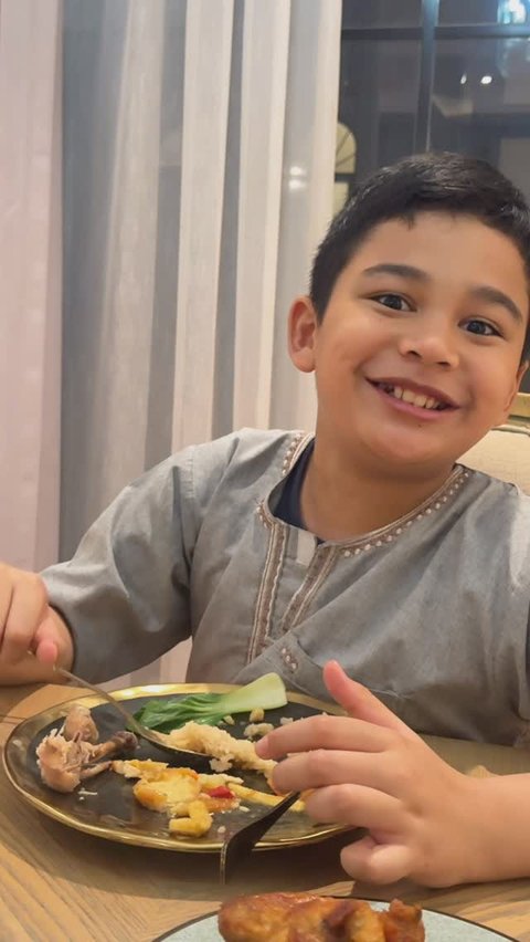 Shireen Sungkar Bagikan Resep Nasi Hainan Rice Cooker untuk Buka Puasa, sang Anak: Enak Banget