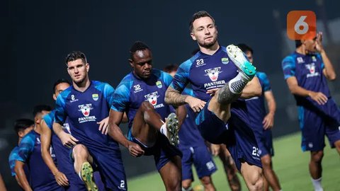 BRI Liga 1 - Persib Bandung Vs Persik Kediri (Bola.com/Adreanus Titus)