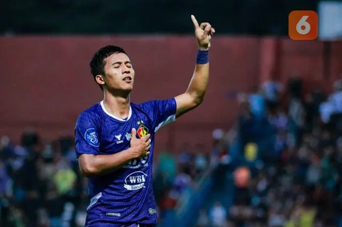 BRI Liga 1 - Persib Bandung Vs Persik Kediri (Bola.com/Adreanus Titus)