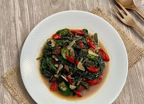 Resep Masakan Rumahan Tumis Kangkung.  foto: Instagram @ig.basenk