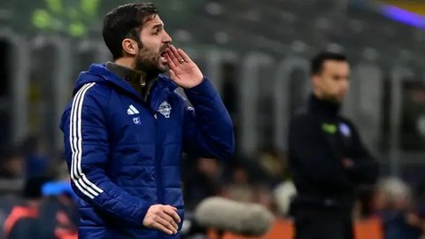 Ekspresi bahagia pelatih Manchester City, Pep Guardiola saat merayakan gol yang dicetak oleh Jeremy Doku ke gawang Nottingham Forest pada laga lanjutan Liga Inggris 2024/2025 di Etihad Sta