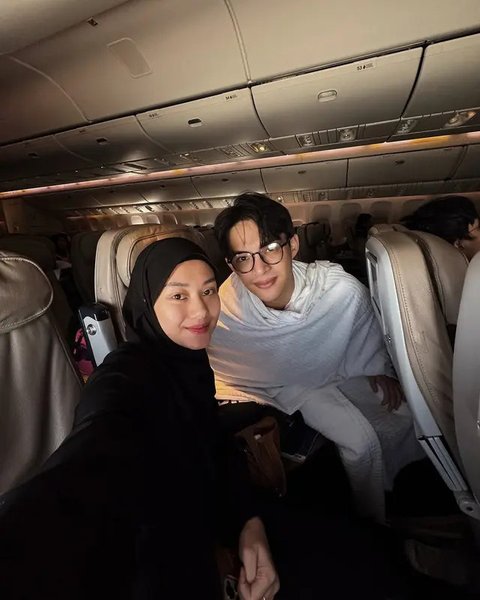 Artis jalani umrah di awal bulan Ramadhan 2025. (sumber: Instagram/isdadahlia/chafrederica/rey_mbayang)