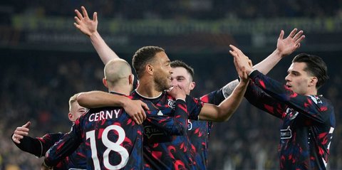 Hasil Liga Europa: Magis Jose Mourinho Tak Muncul, Fenerbahce Dipermalukan Rangers 1-3