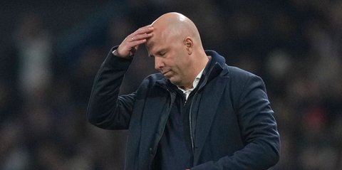 Arne Slot Ungkap Reaksi Mohamed Salah Usai Ditarik Keluar di Laga PSG vs Liverpool: Dia Bete