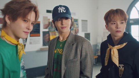 TREASURE Rilis MV 'Yellow' yang Fresh dan Berwarna dengan Nuansa Kampus