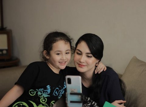 9 Nama Anak Artis Ini Bukan Sekadar Indah, Tapi Punya Filosofi Mendalam