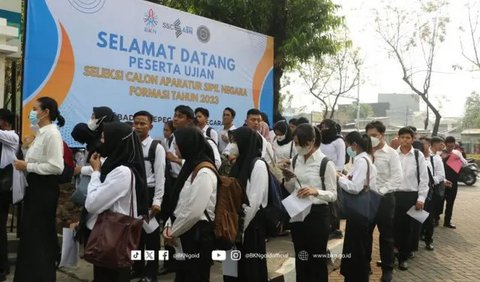 Wakil Walikota Depok, Imam Budi Hartono meninjau SKD CASN di Gedung Balai Rakyat Depok II, Kecamatan Sukmajaya, Kota Depok. (Istimewa)