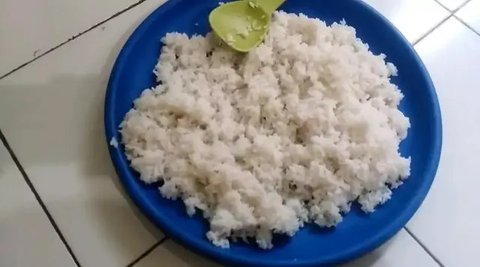 Ilustrasi nasi putih dan pulen/copyright freepik.com/jcomp