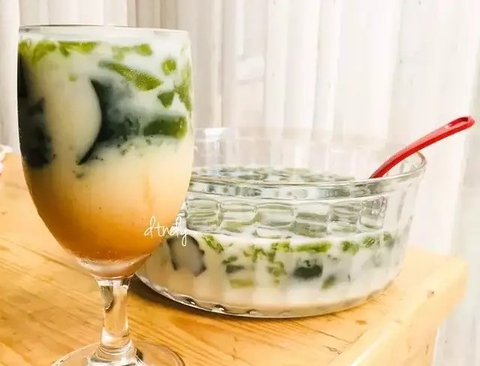 Resep Es Cincau Hitam untuk Ramadhan, Hidangan Nikmat dan Lezat di Bulan Puasa (source: freepik)