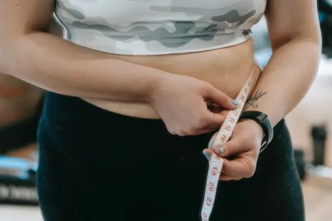 5 Alasan Perutmu Tetap Buncit Meski Sudah Diet, Apa yang Salah? | copyright pexels.com/Andres Ayrton