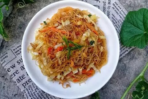 Bihun Goreng Sosis (Dok.Cookpad/@Izza_2427)