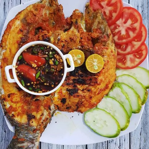 Resep ikan bakar teflon bumbu pedas manis. (dok. Cookpad @anda_rani)