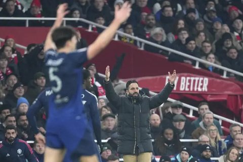 Pemain Manchester United, Jadon Sancho, saat melawan Nottingham Forest pada leg kedua babak semifinal Carabao Cup, Jumat (2/2/2023). Sancho tidak ambil bagian pada sesi training camp United d