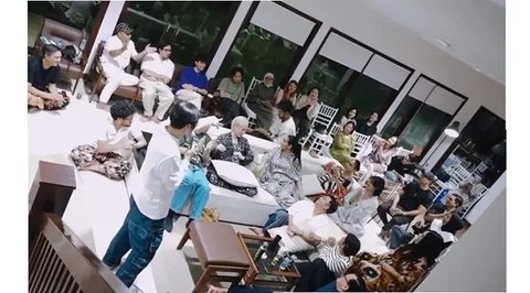 Momen acara buka puasa bersama musisi dan penyanyi ternama. (sumber: Instagram/itsmebcl/armandmaulana04)
