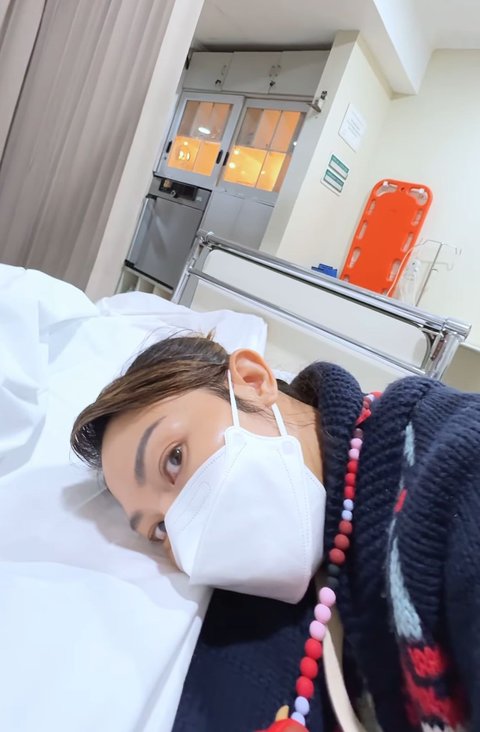 Ayu Dewi Panik, Suami Dilarikan ke IGD Dini Hari Karena Demam Tinggi