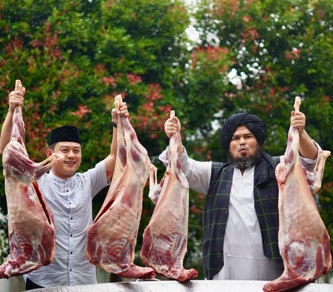 Deretan Artis yang Memilih Mualaf Dibimbing Ustaz Derry Sulaiman, Ini Perjalanannya