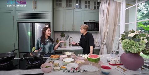 Momen Kocak Jackson Wang Kaget saat Tahu Tahun Lahir Nagita, Langsung Salim Hormati yang Lebih Tua