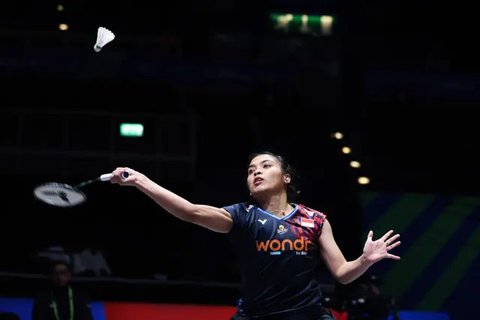 Tunggal putri Indonesia Gregoria Mariska Tunjung menang 21-18 dan 21-17 atas Michelle Li dari Kanada pada babak 32 besar All England 2025 di Utilita Arena Birmingham, B