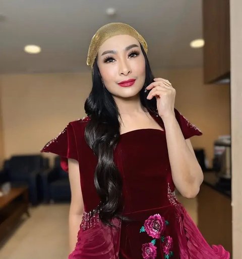 Iis Dahlia tunjukkan momen haru Bersama keluarga. (credit:instagram.com/isdadahlia)