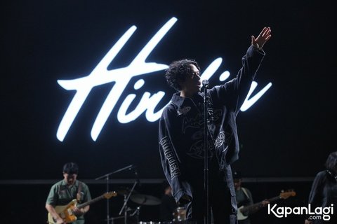 Sebagai penutup, ia membawakan "Everything U Are" dengan penuh semangat. Lagu ini menjadi puncak dari penampilannya, dengan puluhan ribu penonton yang masih setia ikut bernyanyi hingga akhir.
