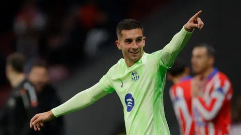 Barcelona sukses menyamakan skor di menit ke-78. Umpan silang Raphinha mampu dikonversi Ferran Torres menjadi gol tanpa bisa diantisipasi penjaga gawang Atletico de Madrid, Jan Oblak. (OSCAR DEL POZO/AFP)