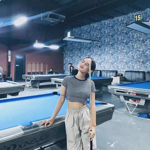 Luna Alhamdy Wanita Dikabarkan Dekat Virgoun (Sumber: Instagram/unaaaptr)