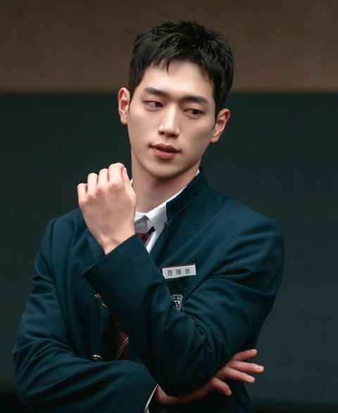 Perankan Jeong Hae Seong di Drakor Hits UNDERCOVER HIGH SCHOOL, Intip 5 Potret Tampan Seo Kang Joon