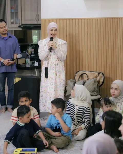 Potret Bukber Teman-Teman Anak Irish Bella di Rumah. (Sumber: Instagram/_irishbella_)
