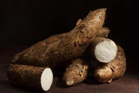 Cara Menggoreng Singkong yang Merekah dan Renyah dengan Cukup Satu Bahan Dapur