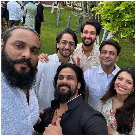 6 Potret Keseruan Reuni Pemain Mahabharata Jadi Bikin Nostalgia, Ada Shaheer Sheikh hingga Raah Jain