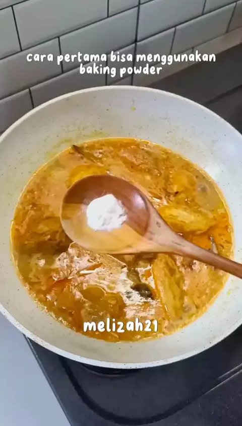 Resep opor ayam kuah putih yang enak untuk lebaran. (Dok: Cookpad @iWuLan_14044039)