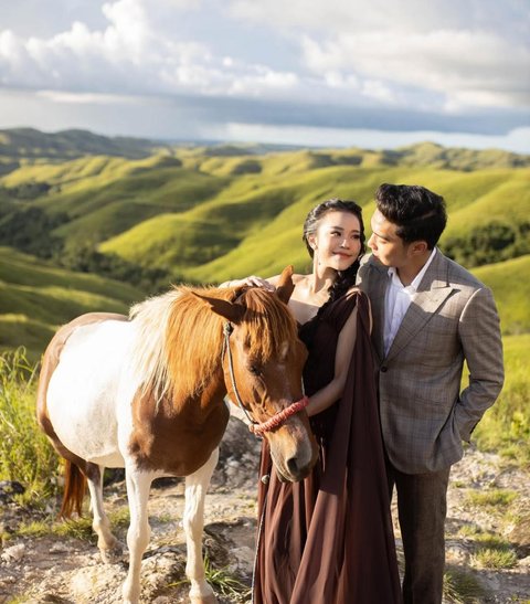 Mengintip Tren Prewedding Selebriti di Sumba, dari Jessica Jane hingga Maudy Ayunda