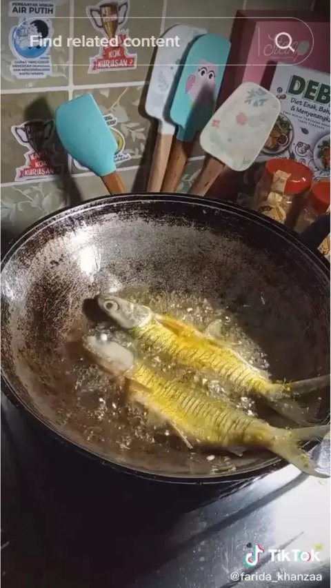 Ikan goreng tepung gurih dan renyah | copyright freepik.com