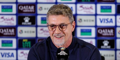 Cerita Pelatih Bahrain: Sebelum Laga Nyinyirin Timnas Indonesia, Usai Laga Nggak Terima Dicemooh Suporter