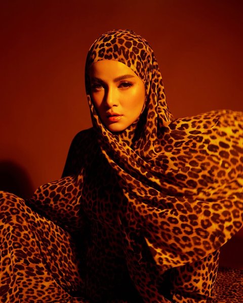 Model Hijab Olla Ramlan, Inspirasi Penampilan Elegan di Hari Raya Lebaran Idul Fitri 2025