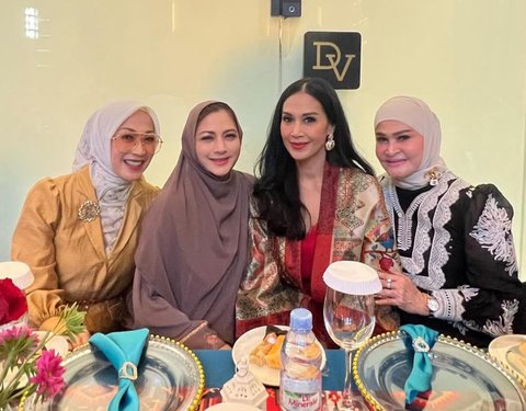 5 Potret Seru Buka Puasa Diah Permatasari, dari Fuji hingga Kris Dayanti Tampil Kompak