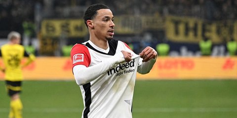 MU Ungguli Liverpool dalam Transfer Hugo Ekitike