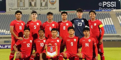 Ketua Umum PSSI Erick Thohir dan pemain timnas Indonesia U-17. (Istimewa)