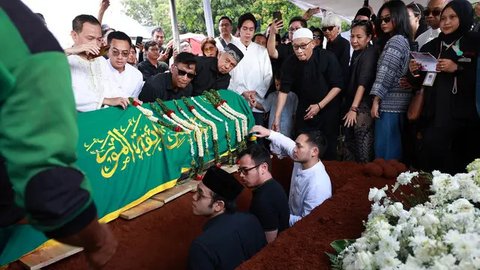 Sebelumnya diketahui, aktor senior Ray Sahetapy tutup usia pada Selasa (1/4/2025). (KapanLagi.com/Budy Santoso)