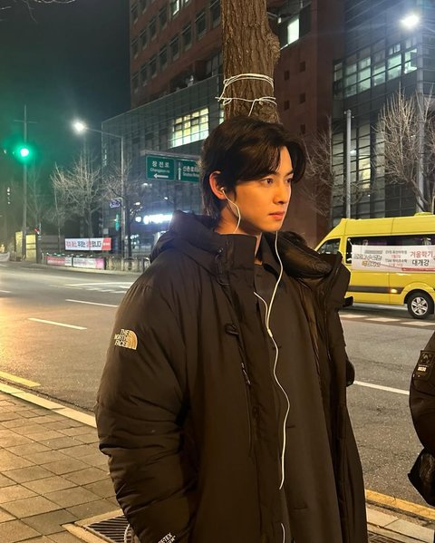 Member Baru Boy Group Bighit Music Disebut Mirip Cha Eun Woo, Ada yang Menyebut Seperti Kembar