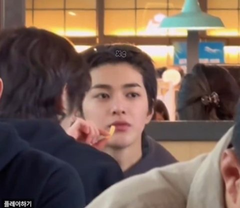 Member Baru Boy Group Bighit Music Disebut Mirip Cha Eun Woo, Ada yang Menyebut Seperti Kembar