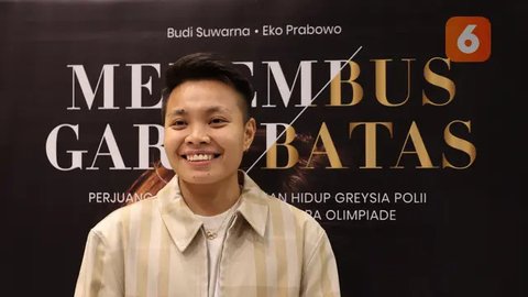 Ekspresi kecewa pebulu tangkis ganda putri Indonesia, Apriyani Rahayu/Siti Fadia Silva Ramadhanti saat gagal mencetak poin pada laga Grup B bulu tangkis Olimpiade Paris 2024 melawan pasangan
