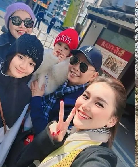Ayu Ting Ting Berburu Sakura di Jepang (Sumber: IG/@ayutingting92)