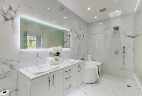 Wastafel Kamar Mandi Modern yang Estetis dengan Sentuhan Mewah Model Single Sink dengan Kabinet Dinding (Foto: crosswater.co.uk)
