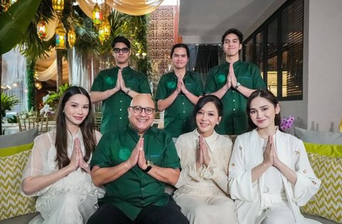 4 Potret El Rumi dan Syifa Hadju Rayakan Lebaran Bareng, Posting Foto Mesra dengan Outfit Kece