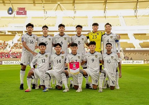 Evandra Florasta mencetak dua gol saat Timnas Indonesia U-17 menang 4-1 atas Timnas Yaman U-17 dalam laga kedua Grup C Piala Asia U-17 2025 yang berlangsung di Prince Abdullah Al-Faisal Stadi