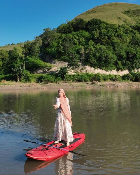 Potret Liburan Ria Ricis dan Moana di Sumba, Mulai Naik Kuda hingga Main Kano di Sungai