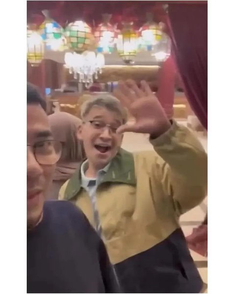 6 Potret Ruben Onsu Imami Salat Desy Ratnasari dan Anaknya Usai Bukber Puasa Syawal Viral di Media Sosial