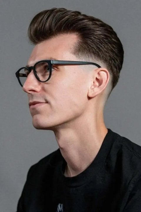 Inspirasi Haircut Pria 2025, 5 Gaya Rambut Maskulin dan Modern yang Jadi Pilihan Anda